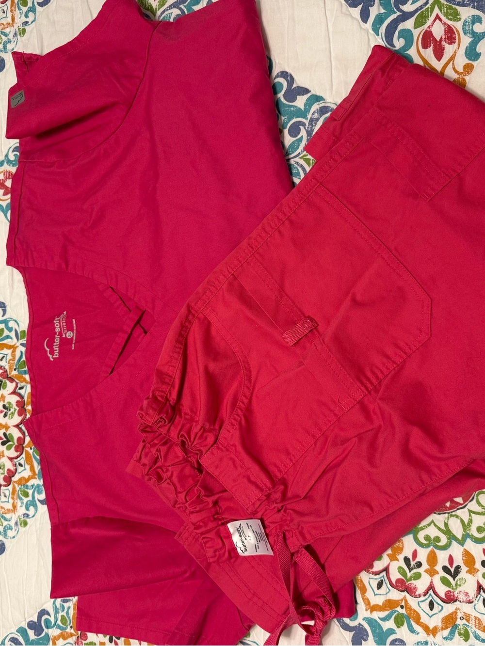Butter Bright Pink V-Neck Scrub Set. XL top and large pants.
